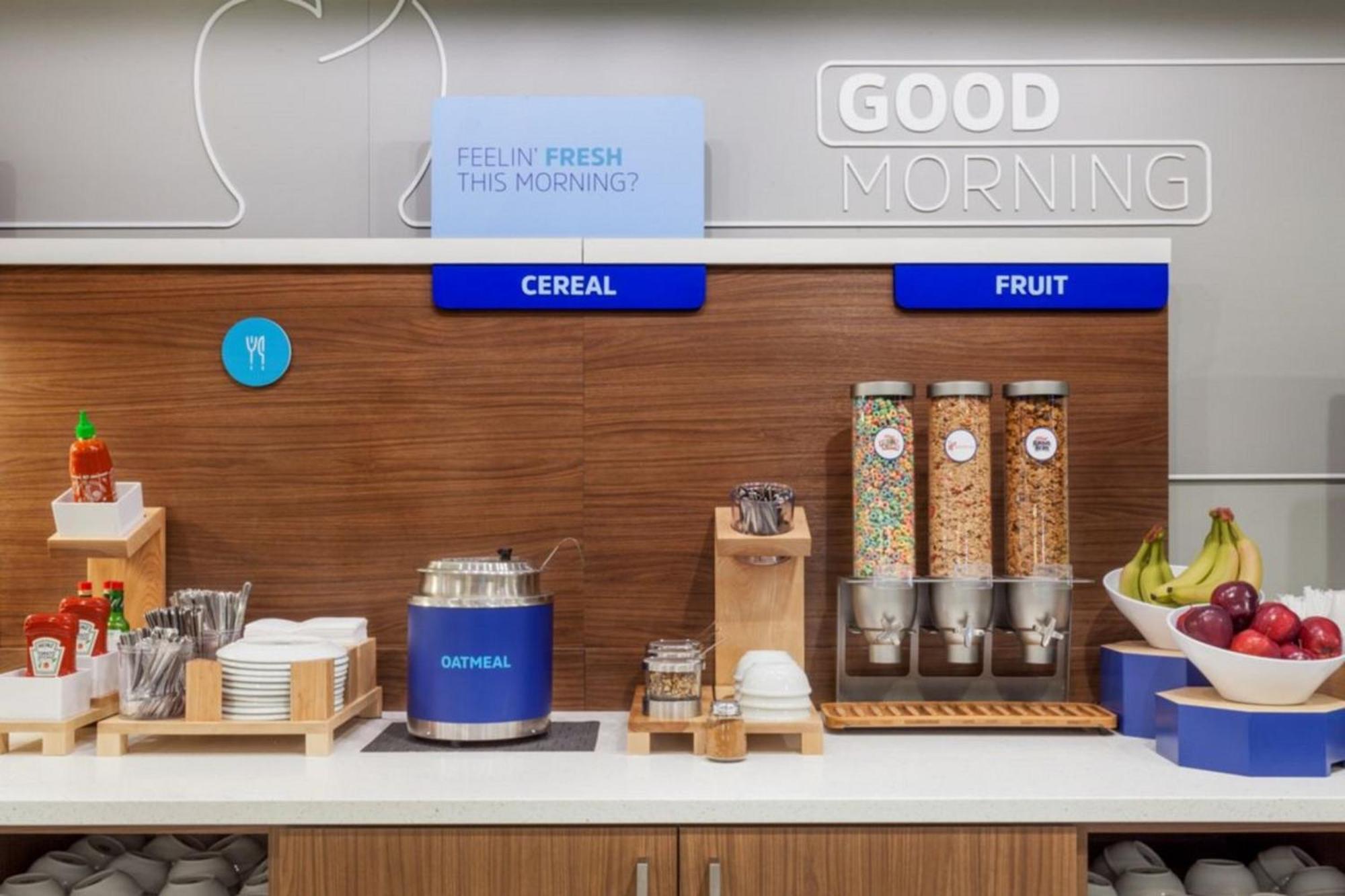 Holiday Inn Express Redding North By Ihg Buitenkant foto